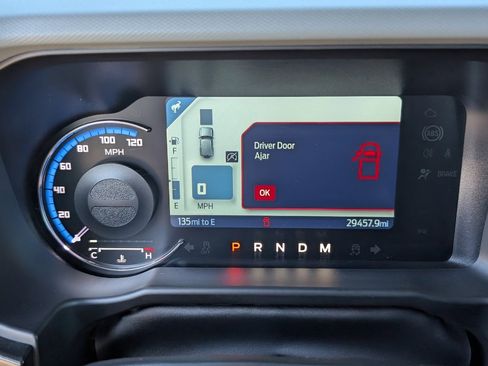 Used 2023 Ford Bronco Badlands image 19