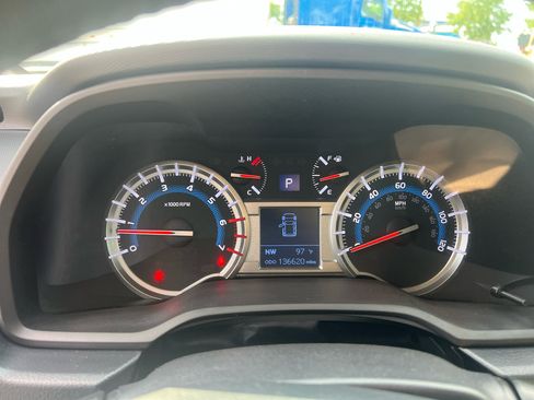 Used 2015 Toyota 4Runner SR5 image 20