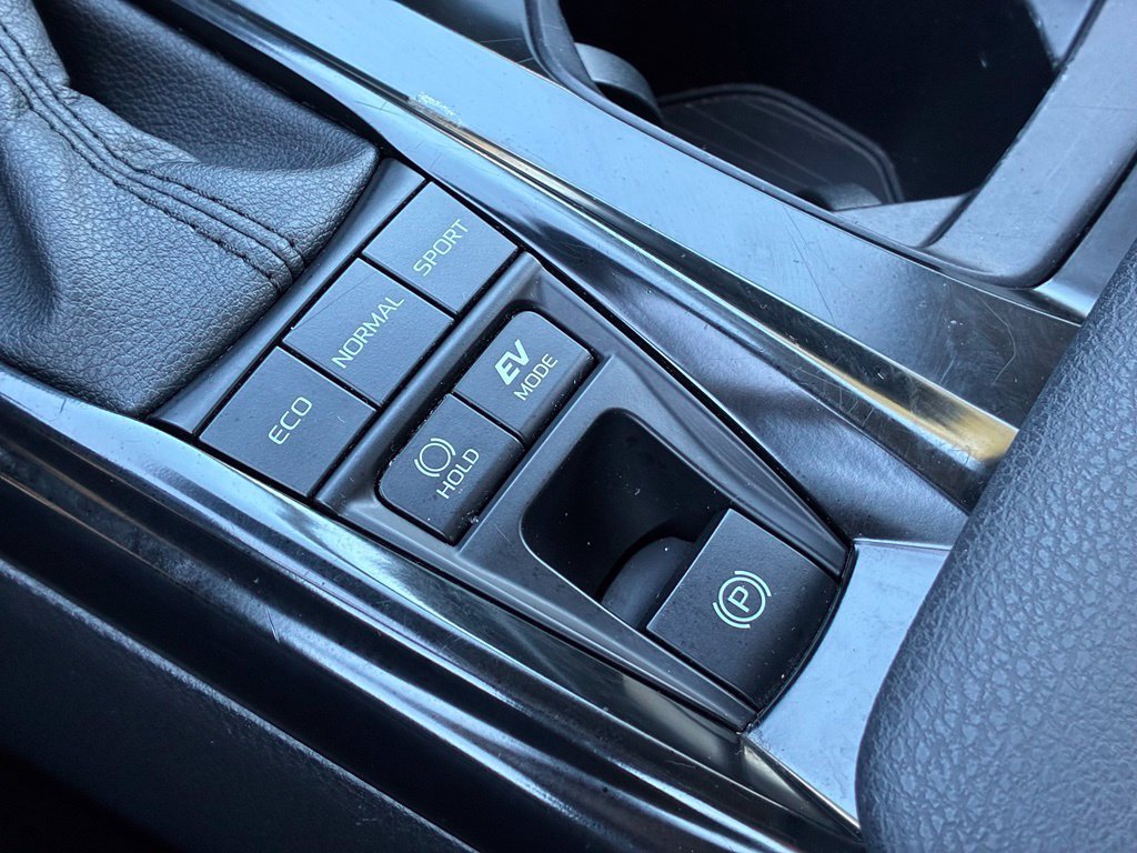 Used 2025 Toyota Camry LE FWD image 26