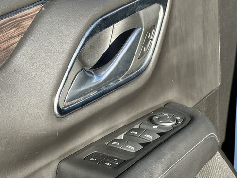 Certified 2022 Chevrolet Suburban LT image 12