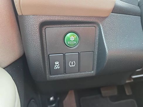 Used 2018 Honda HR-V EX image 23