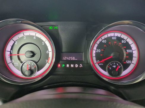 Used 2019 Dodge Grand Caravan SXT FWD image 34
