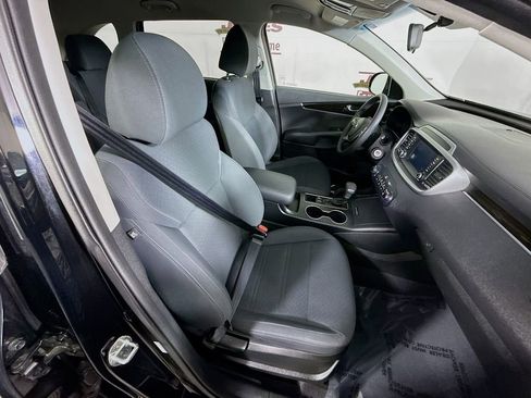 Used 2019 Kia Sorento L image 29