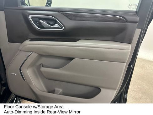 Used 2021 Chevrolet Suburban LT AWD/4WD image 21