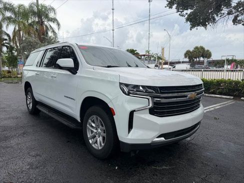 Used 2021 Chevrolet Suburban LT RWD image 9