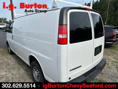 Used 2019 Chevrolet Express 2500 w/ Driver Convenience Package RWD image 5