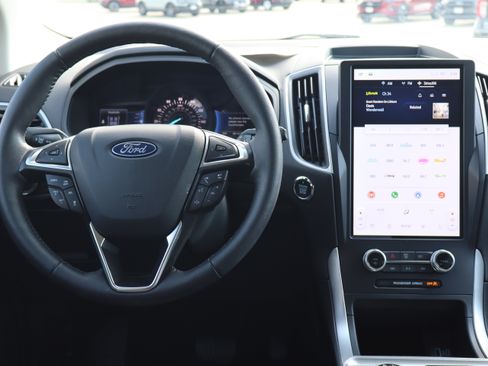 Used 2024 Ford Edge SEL w/ Convenience Package AWD/4WD image 13