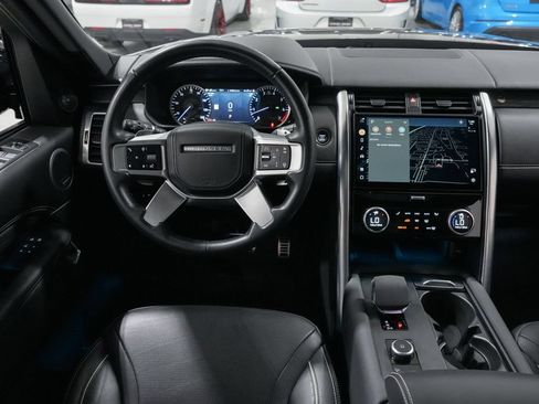 Used 2023 Land Rover Discovery HSE R-Dynamic AWD/4WD image 15
