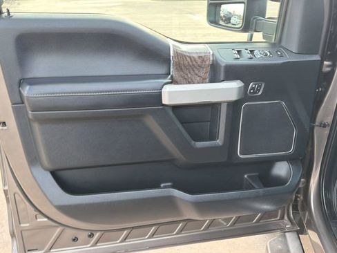 Used 2019 Ford F350 Lariat w/ Lariat Ultimate Package image 19