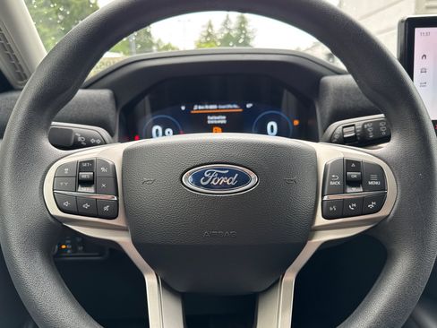 Used 2026 Ford Explorer Active AWD/4WD image 24