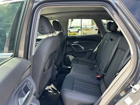 New 2025 Audi Q5 Premium image 16