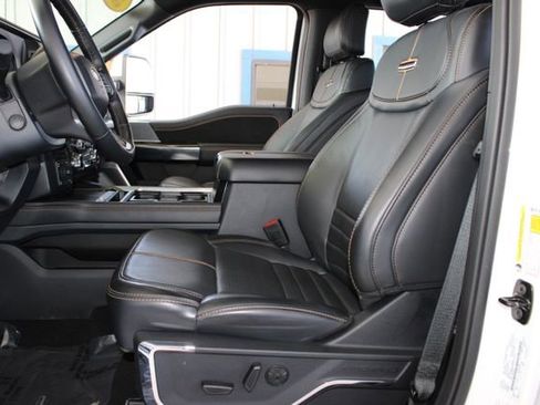 Used 2024 Ford F250 Platinum image 28