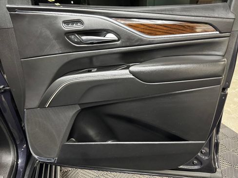 Used 2022 Cadillac Escalade Sport Platinum w/ Heavy-Duty Trailer Package image 59