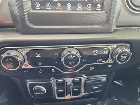 Used 2021 Jeep Wrangler Unlimited Sport AWD/4WD image 23