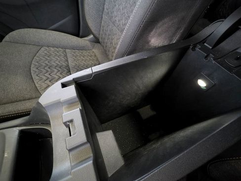 Used 2022 Chevrolet Equinox LT FWD image 32