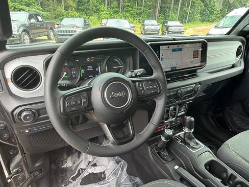 Used 2025 Jeep Wrangler Unlimited Sport S 4xe AWD/4WD image 24