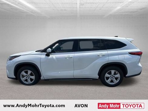 Used 2022 Toyota Highlander L FWD image 5