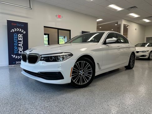 Used 2019 BMW 530i w/ Convenience Package image 2