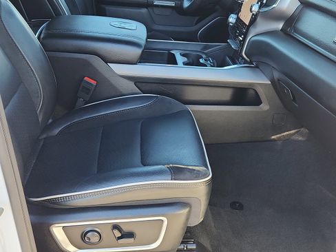 Used 2025 RAM 1500 Laramie image 13