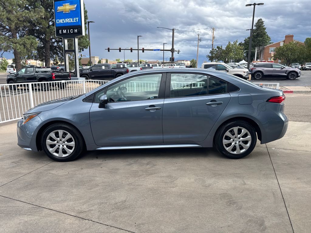 Used 2026 Toyota Corolla LE FWD image 2