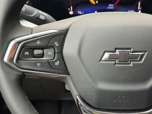 Used 2026 Chevrolet Trax LT w/ Midnight Edition FWD image 19