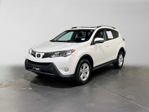Used 2014 Toyota RAV4 XLE AWD/4WD image 7