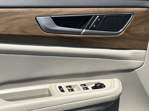 Certified 2025 Volkswagen Atlas SE AWD/4WD image 20