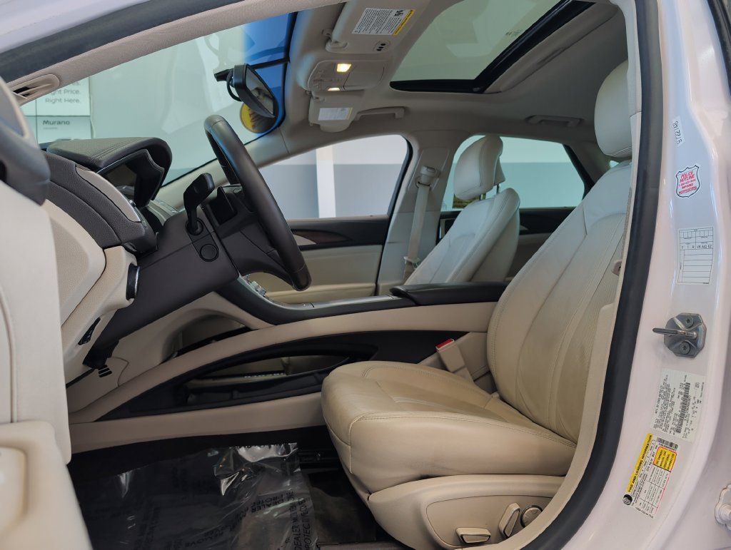 Used 2017 Lincoln MKZ Reserve FWD image 10