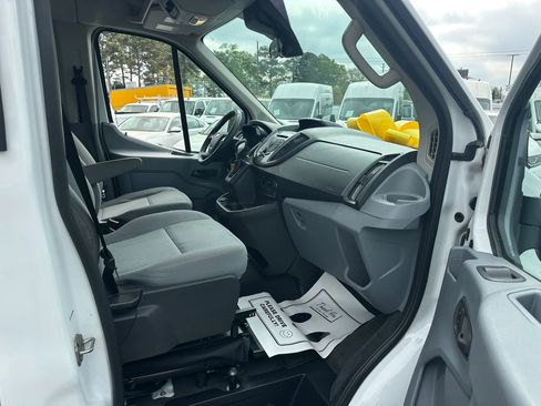Used 2018 Ford Transit 150 XLT image 11