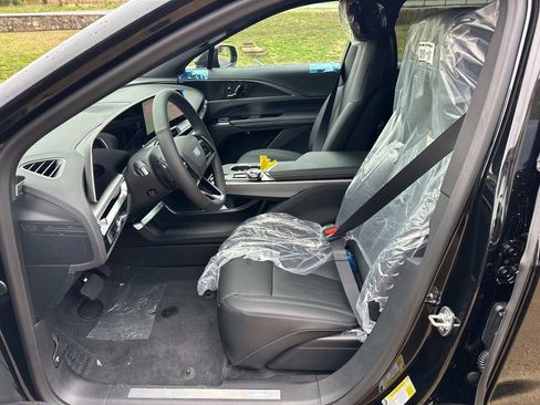 New 2025 Cadillac Lyriq Sport image 8