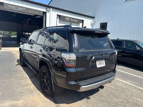 Used 2024 Toyota 4Runner TRD Off-Road Premium w/ Moonroof Package AWD/4WD image 6