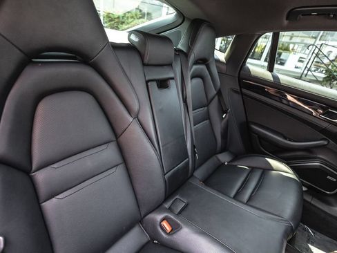 Used 2021 Porsche Panamera 4S w/ Premium Package AWD/4WD image 27