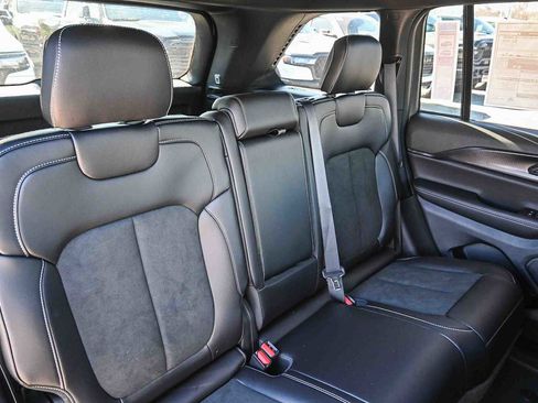 New 2025 Jeep Grand Cherokee Altitude image 22