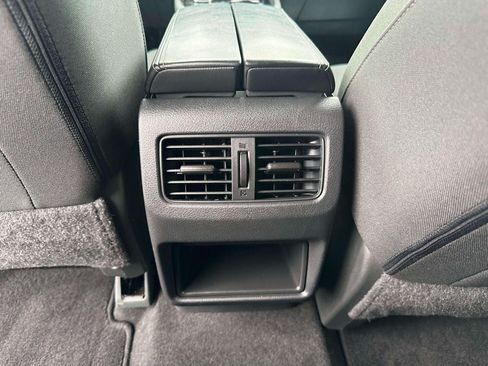 Used 2023 Nissan Rogue S AWD/4WD image 12