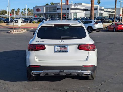 Used 2021 Mercedes-Benz GLC 300 image 4
