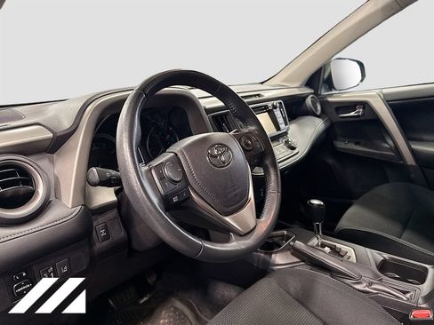 Used 2017 Toyota RAV4 XLE AWD/4WD image 9