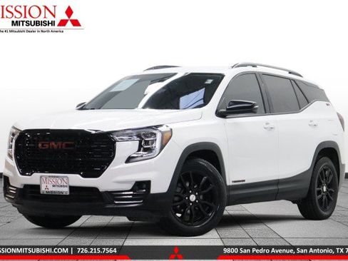 Used 2024 GMC Terrain SLT FWD image 1