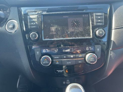 Used 2019 Nissan Rogue SV w/ Premium Package AWD/4WD image 13