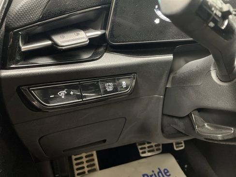 Used 2024 Kia Niro EX Touring image 22