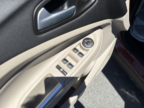 Used 2018 Ford Escape SE AWD/4WD image 16