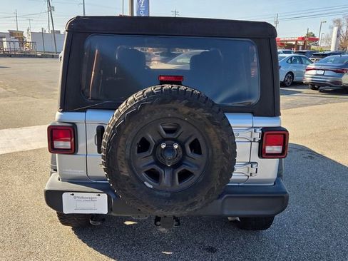 Used 2023 Jeep Wrangler Sport image 10