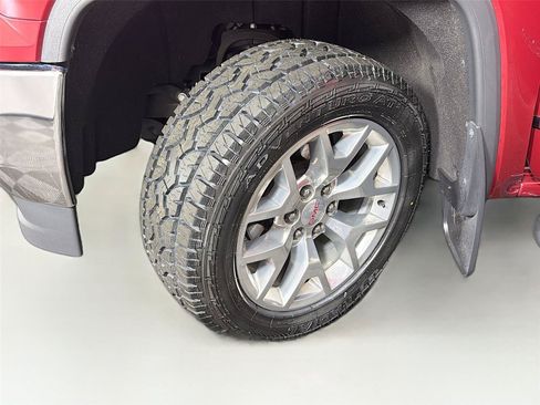 Used 2018 GMC Sierra 1500 SLT AWD/4WD image 37