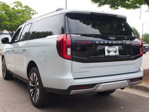 Certified 2025 Ford Expedition Max Platinum w/ Driver's Package AWD/4WD image 5