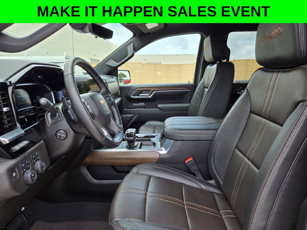 Used 2025 Chevrolet Silverado 1500 High Country w/ Technology Package AWD/4WD image 9