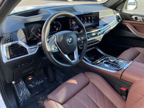 Used 2025 BMW X5 xDrive40i image 4