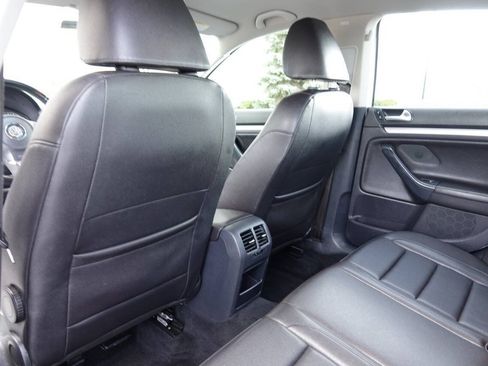 Used 2010 Volkswagen Jetta Limited Edition FWD image 71