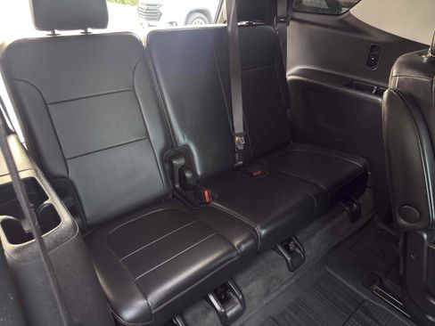 Used 2018 Chevrolet Traverse Premier w/ LPO, Black Accent Package image 60