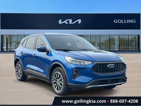 Used 2023 Ford Escape SE FWD image 1
