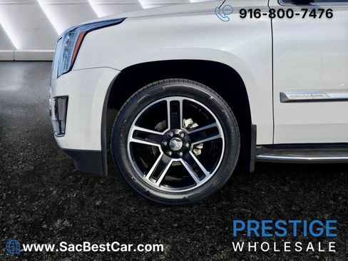 Used 2016 Cadillac Escalade Luxury image 32