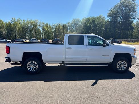 Used 2018 Chevrolet Silverado 3500 LT w/ LT Convenience Package AWD/4WD image 8